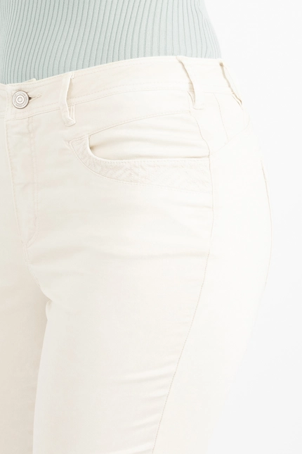 Recover Pants Recover Pants Damen Hose in modischer Färbung in SAND Artikelnummer REC-13324-01-4040-208 Im Verkauf