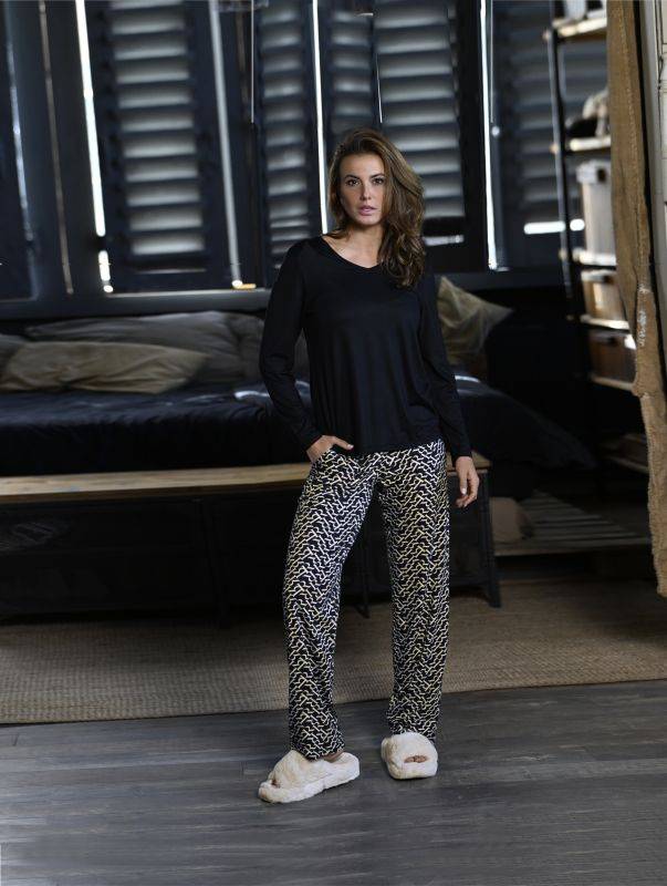 Ringella Pyjama mit V-Ausschnitt Neueste Mode