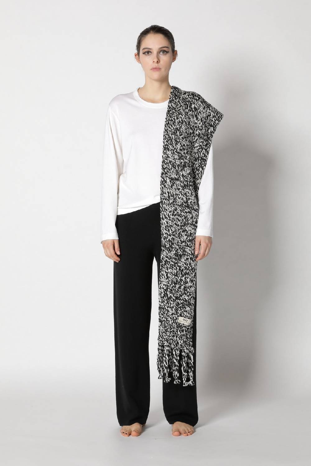 Sminfinity stretchy crewneck + milano palazzo pants + contrast mouliné scarf Bestseller
