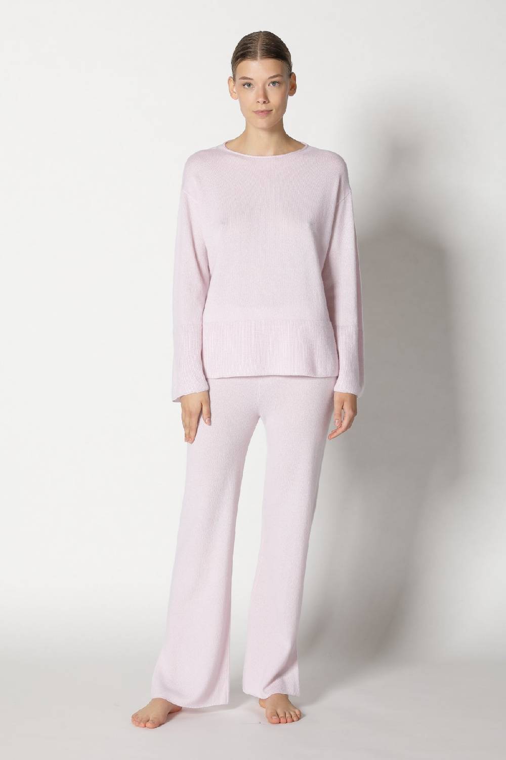 Sminfinity pure A jumper + pure slitted pants Fabrikverkauf