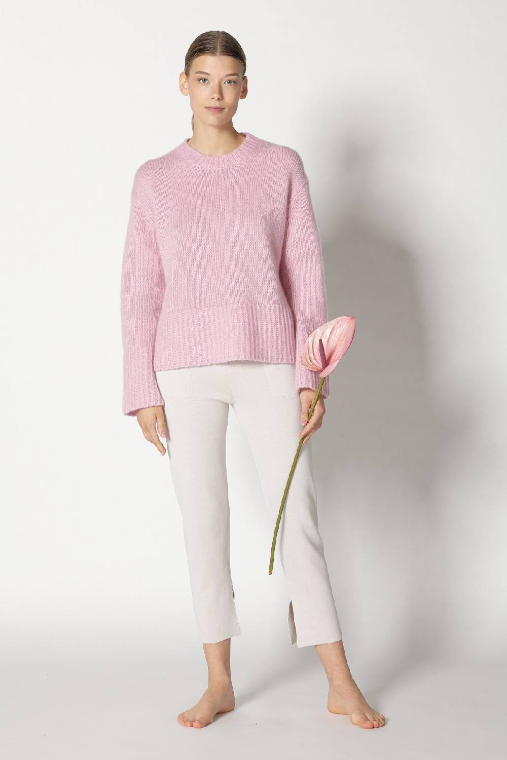 Sminfinity fluffy crew jumper + silky cropped pants Günstig kaufen