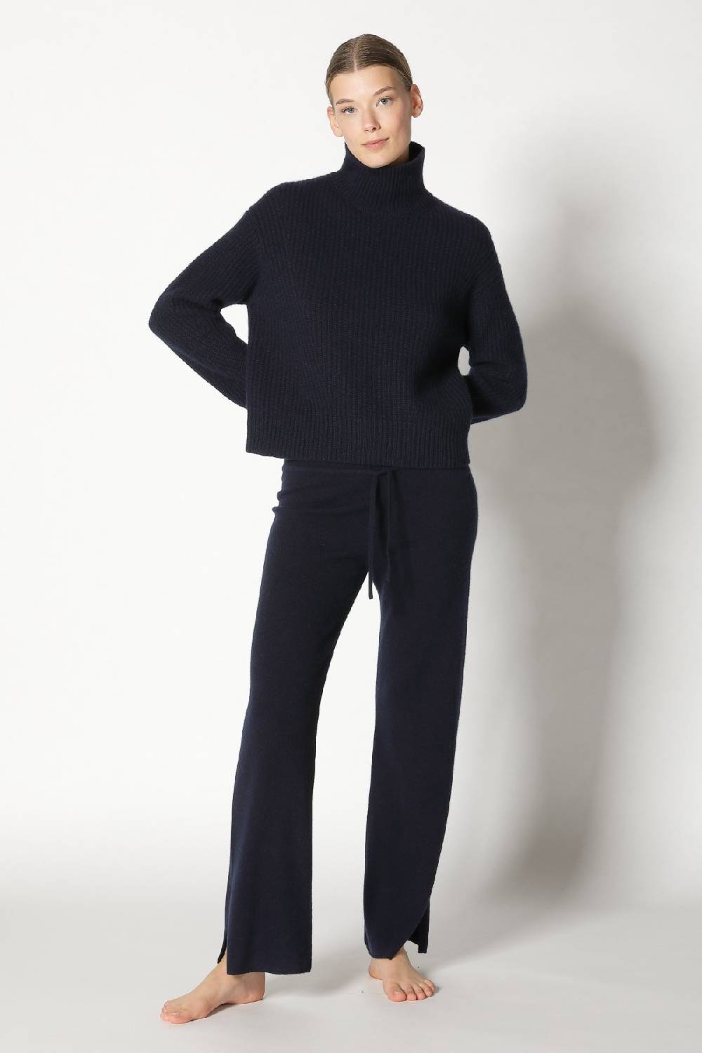 Sminfinity pure icon rib turtle + pure slitted pants Neuheiten