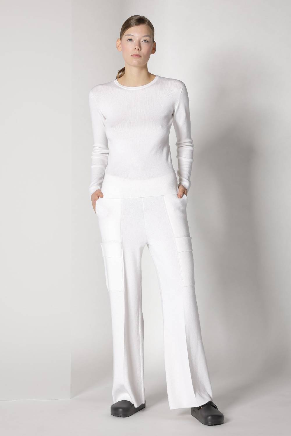 Sminfinity fitted crewneck + cargo bellbottom pants Wochenangebot