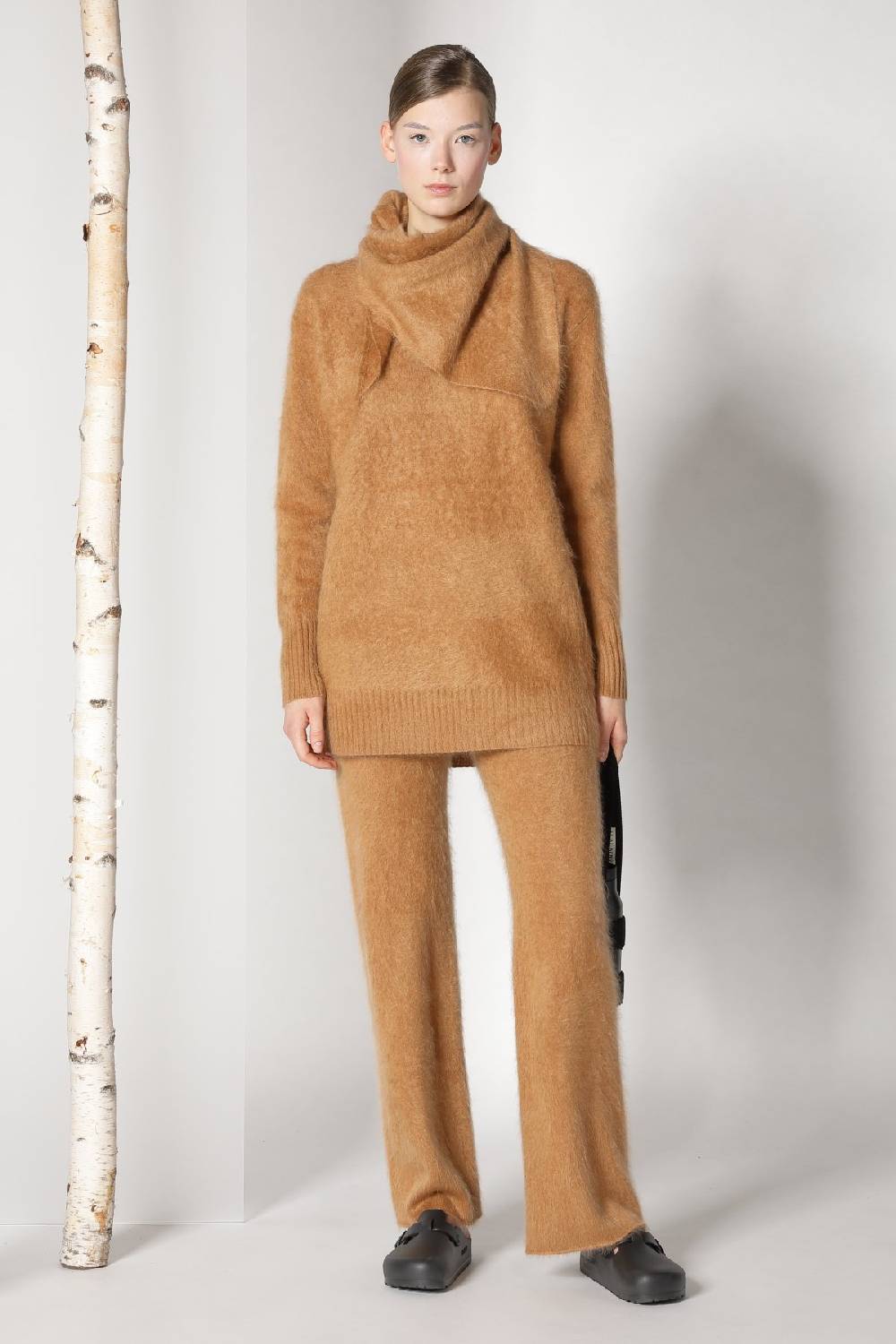 Sminfinity furry small triangle + furry boyfriend jumper + furry pants Verkauf