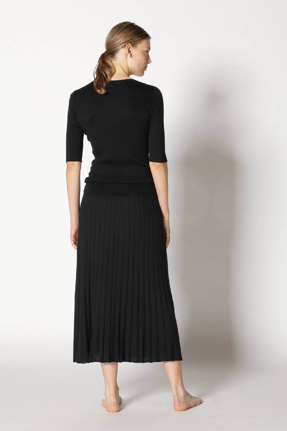 Sminfinity silky rib crew T + silky sun rib skirt + hang loose ring belt Exklusivangebot