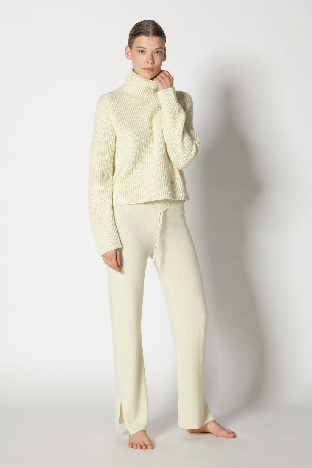 Sminfinity pure icon rib turtle + pure slitted pants Lagerräumung
