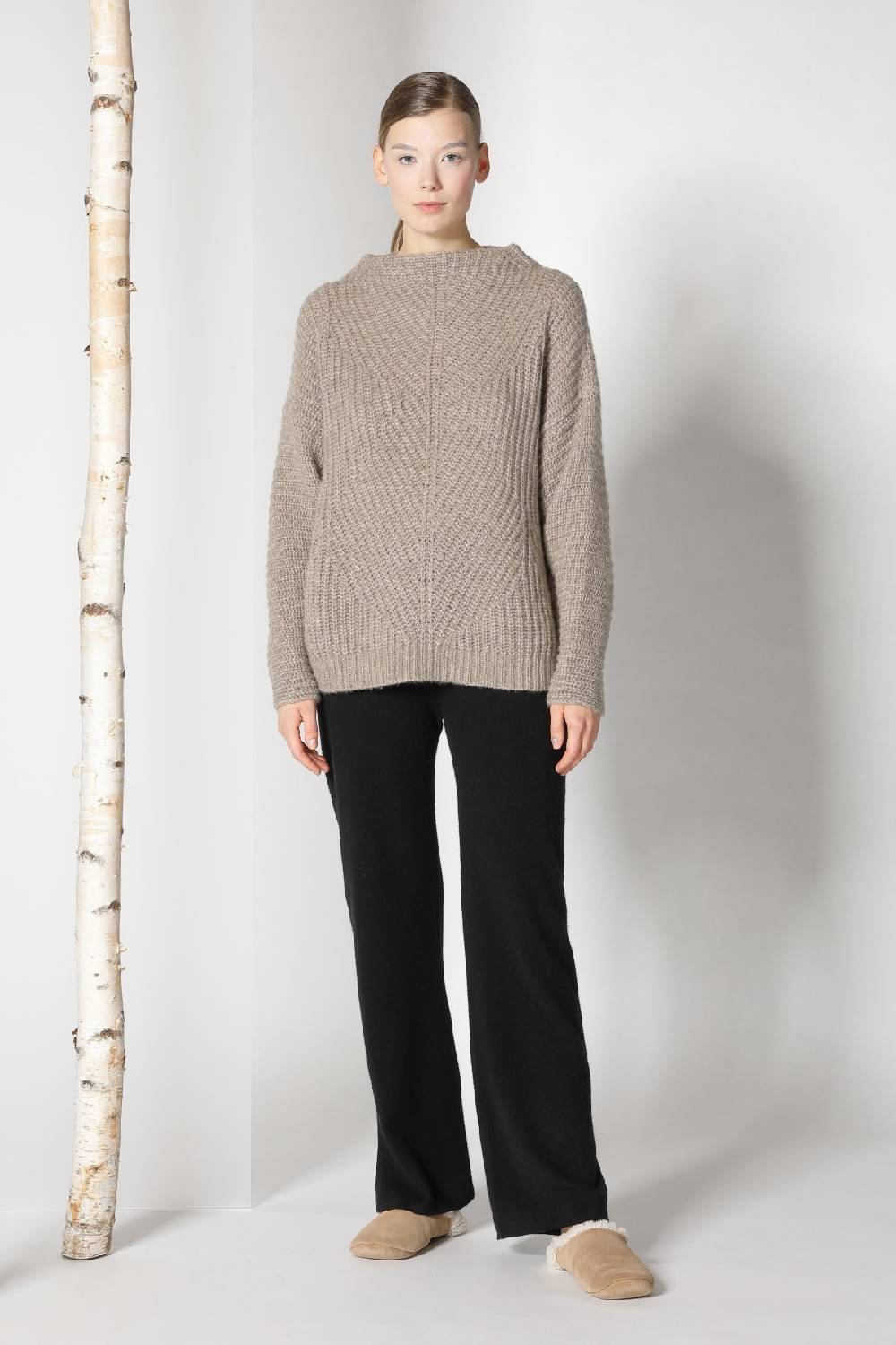 Sminfinity fluffy ribbed cone jumper + pure slitted pants Exklusivangebot