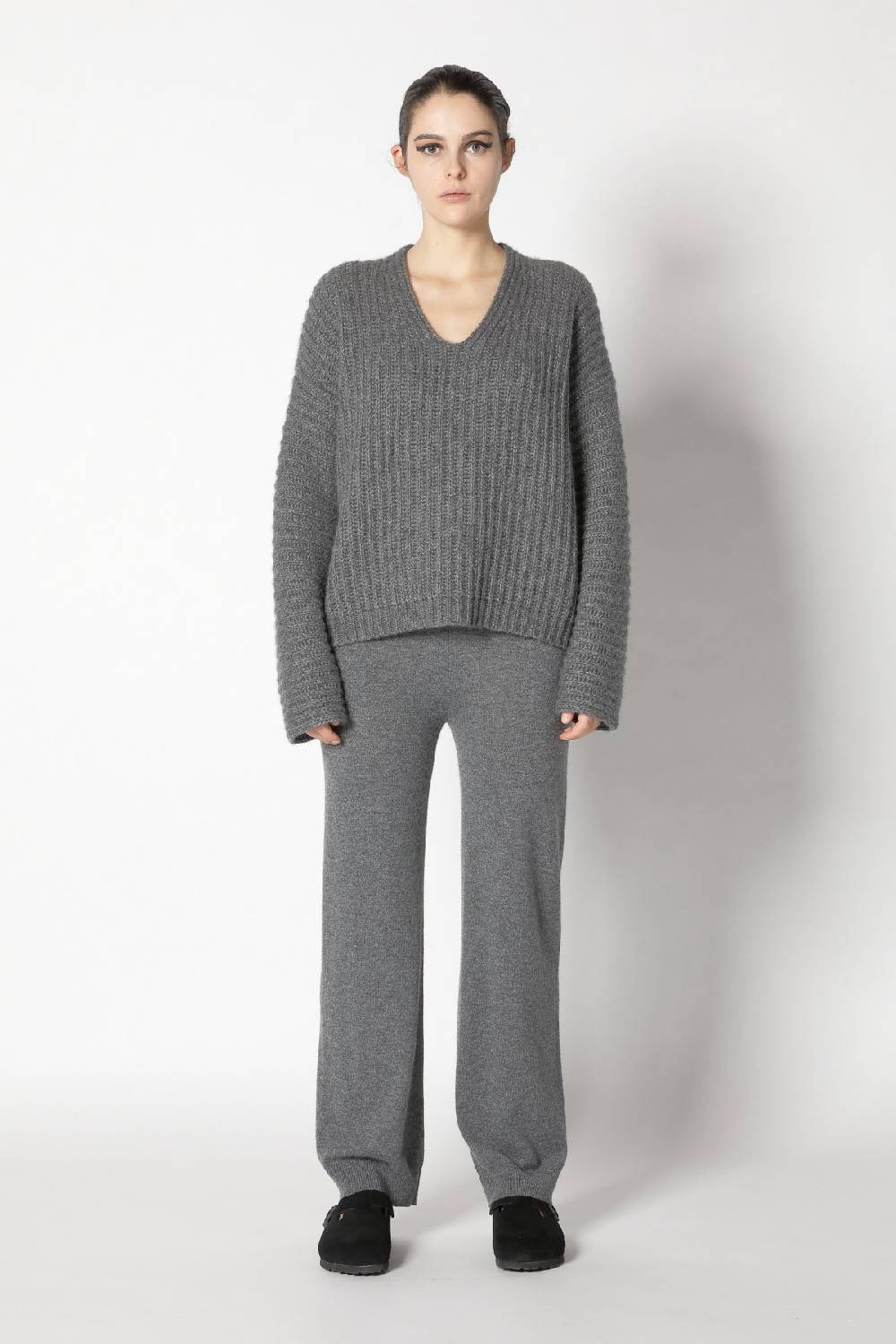 Sminfinity fluffy rib v neck + fluffy triangle + infinite palazzo pants Letzter Tag