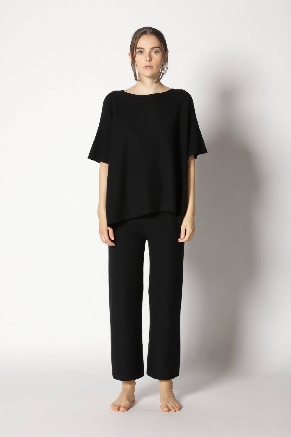Sminfinity garter cape top + garter cropped pants Bestseller