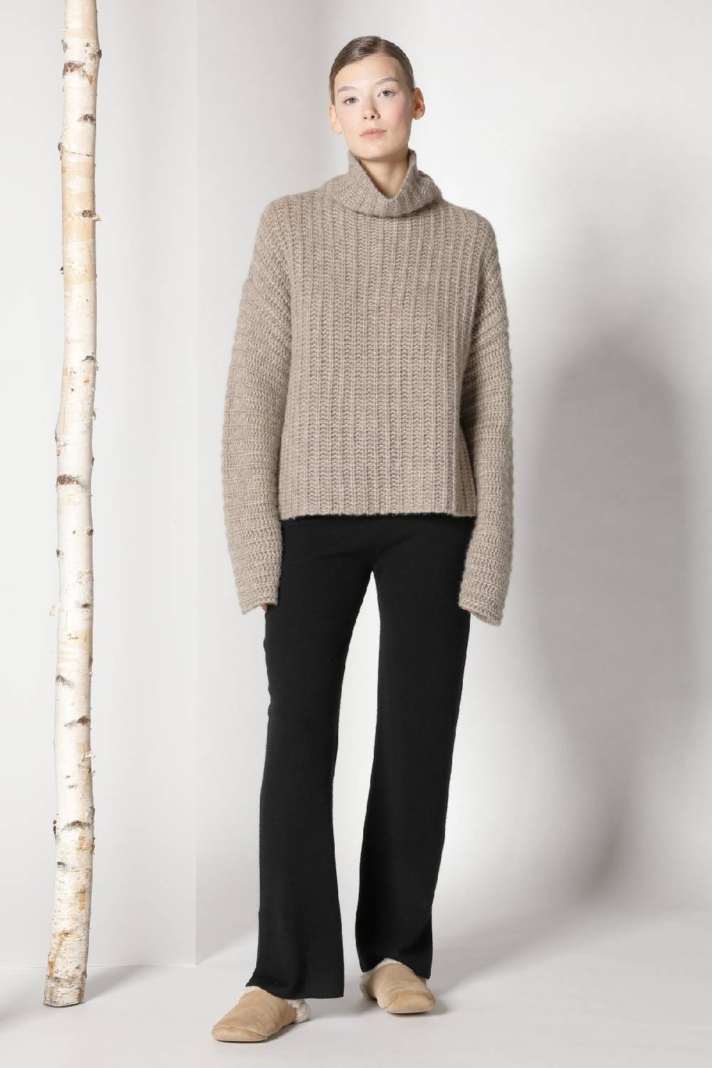 Sminfinity fluffy ribbed turtleneck jumper + pure slitted pants Günstig kaufen