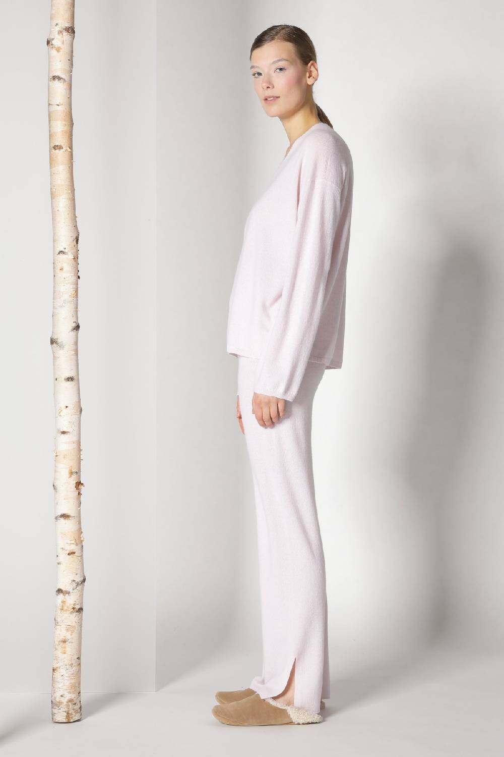 Sminfinity pure V jumper + pure slitted pants Versandkostenfrei