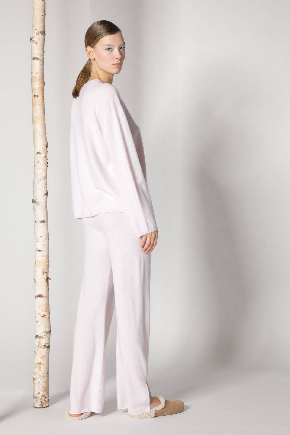 Sminfinity pure V jumper + pure slitted pants Versandkostenfrei