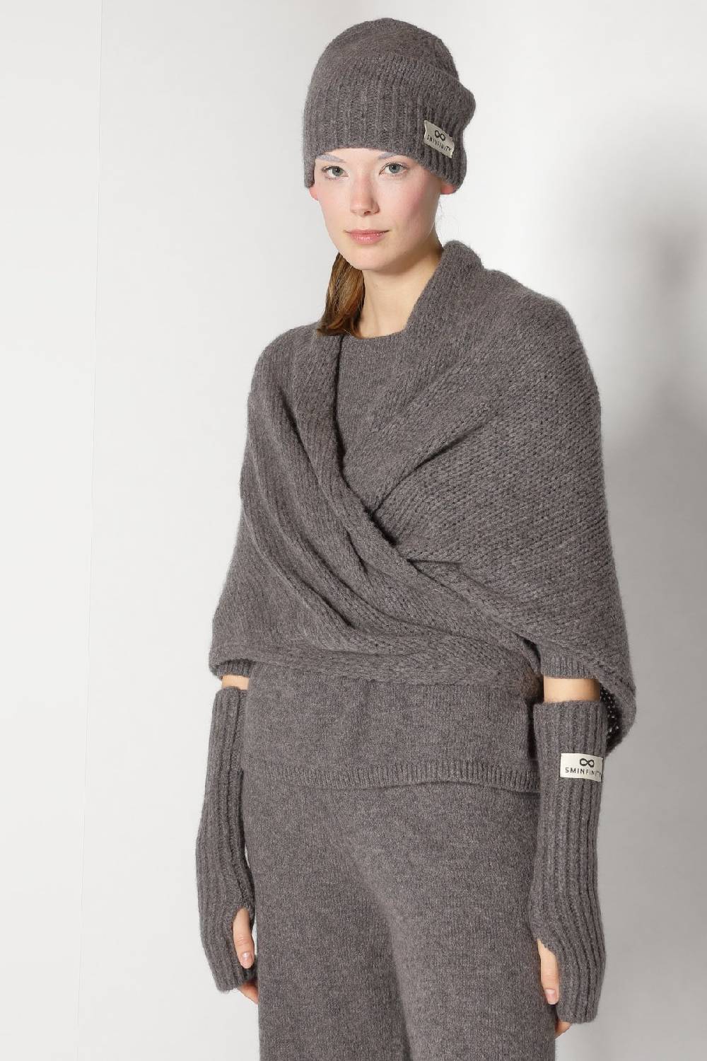 Sminfinity cosy cap + cosy triangle scarf + cosy gauntlets + cosy crew jumper + cosy palazzo pants Vatertagsangebot