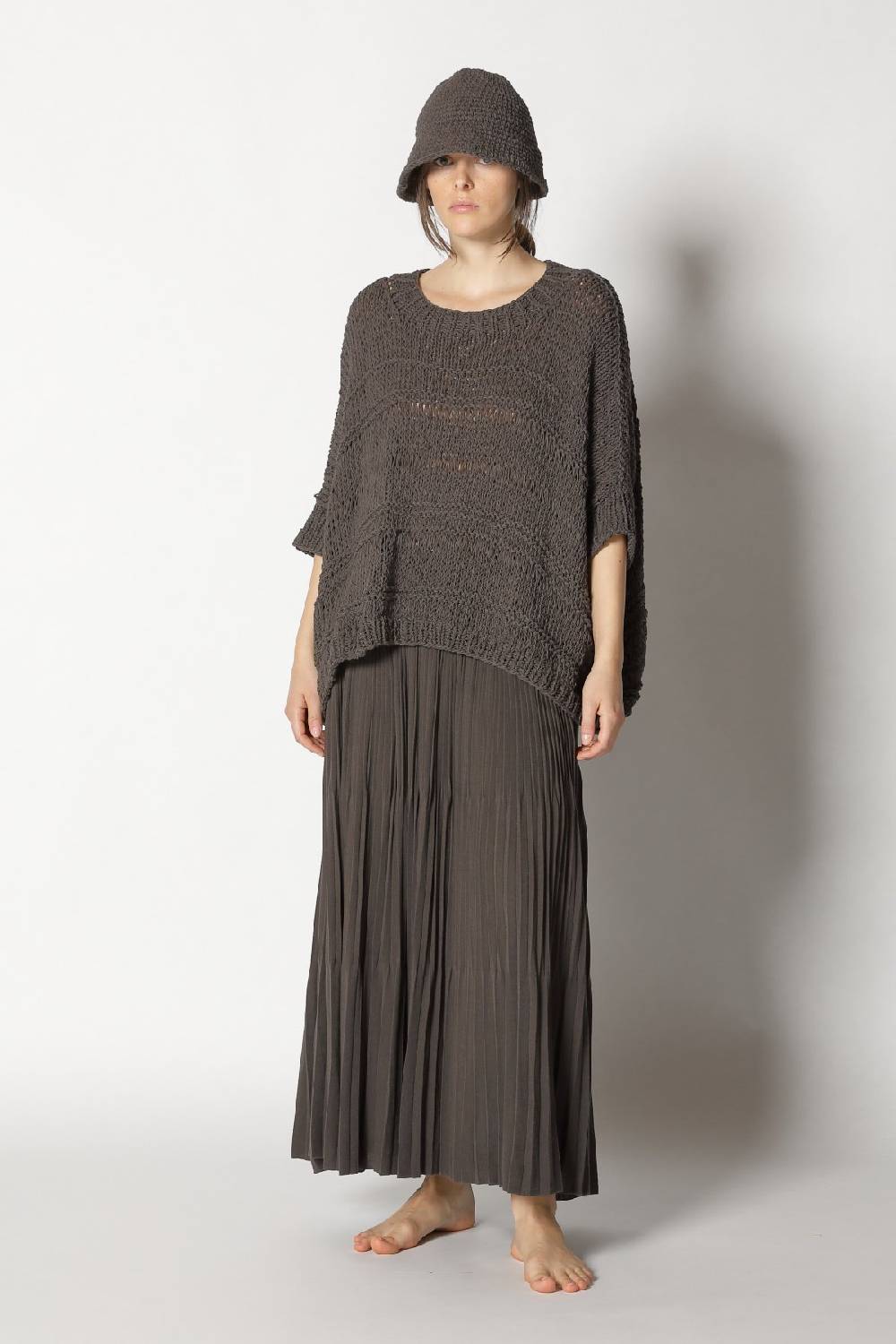 Sminfinity loose knit cape jumper + pima pleat skirt Vatertagsangebot