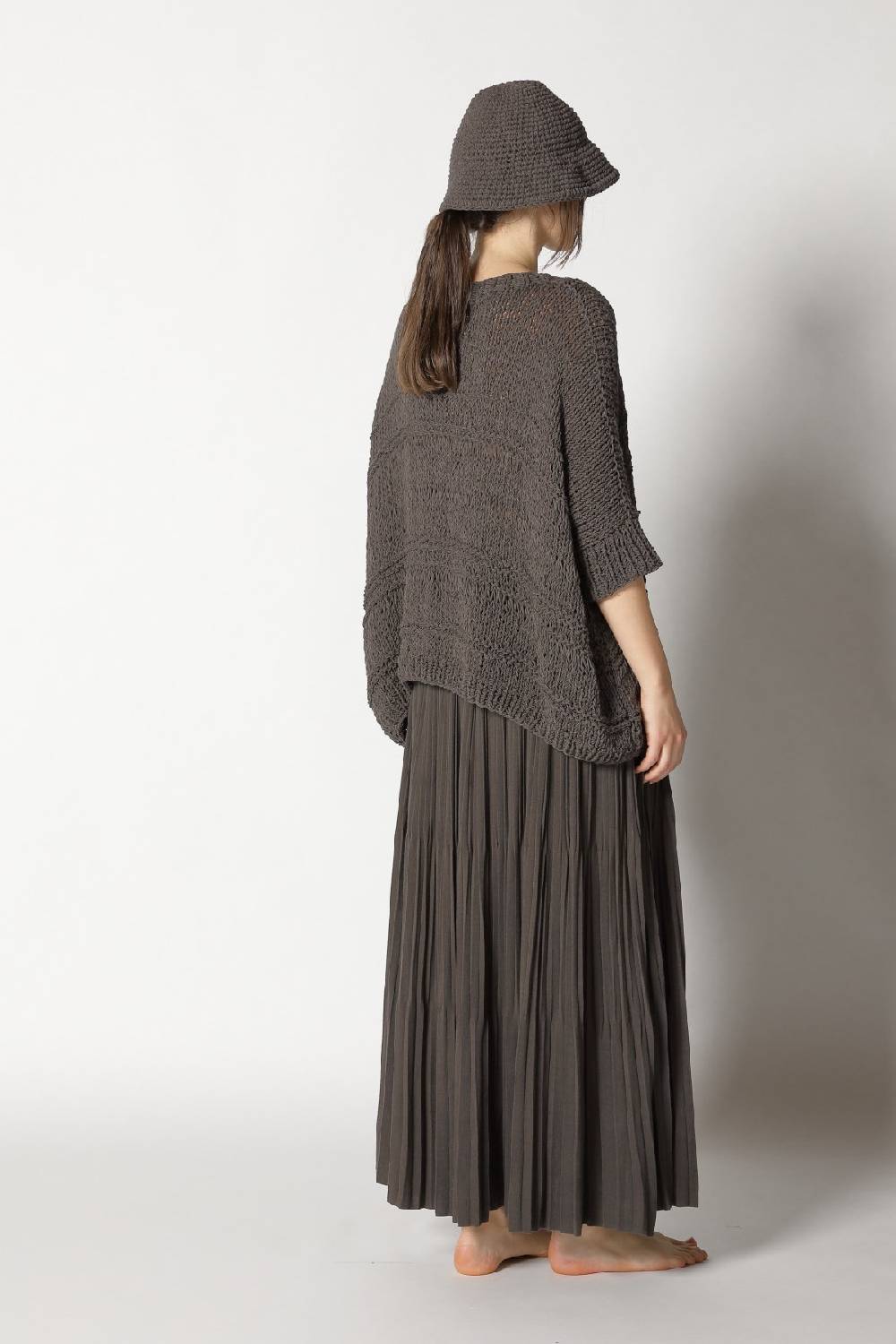 Sminfinity loose knit cape jumper + pima pleat skirt Vatertagsangebot