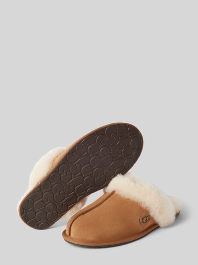 Peek & Cloppenburg UGGHausschuhe aus Leder Modell 'SCUFFETTE II' in camel Cyber Monday