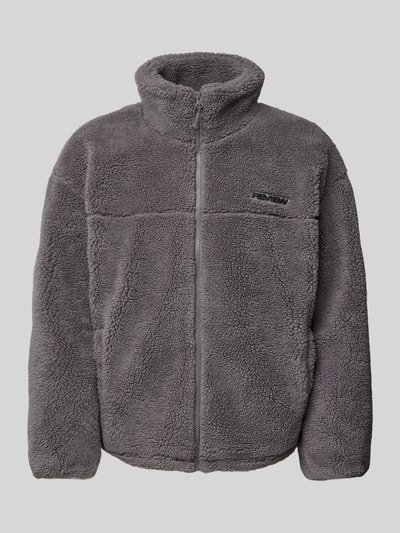 Peek & Cloppenburg REVIEWFleecejacke mit Label-Detail in dunkelgrau Kostenlose Rückgabe
