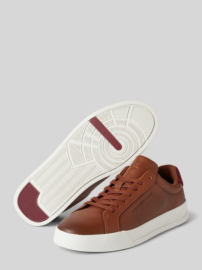 Peek & Cloppenburg Tommy HilfigerSneaker aus Leder mit Label-Detail in cognac Begrenzte Freigabe