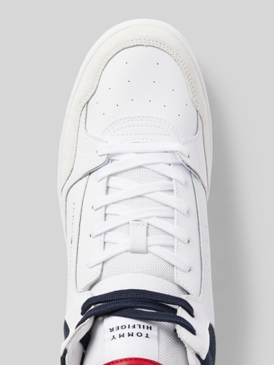 Peek & Cloppenburg Tommy HilfigerSneaker mit Schnürung Modell 'BASKET' in weiss Nur noch ein Tag übrig