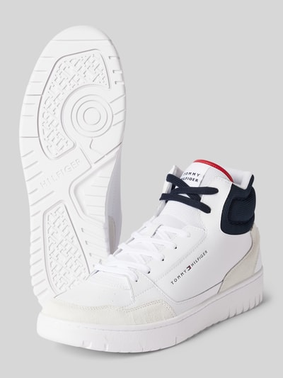 Peek & Cloppenburg Tommy HilfigerSneaker mit Schnürung Modell 'BASKET' in weiss Nur noch ein Tag übrig