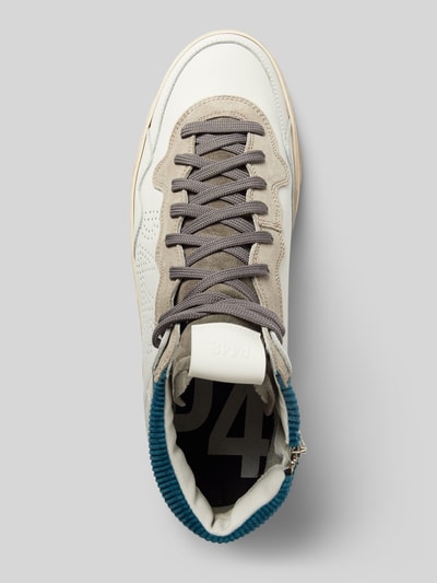 Peek & Cloppenburg P448Ledersneaker mit Label-Lochmuster Modell 'Bali' in weiss zollfrei
