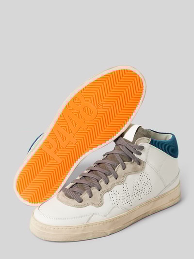 Peek & Cloppenburg P448Ledersneaker mit Label-Lochmuster Modell 'Bali' in weiss zollfrei
