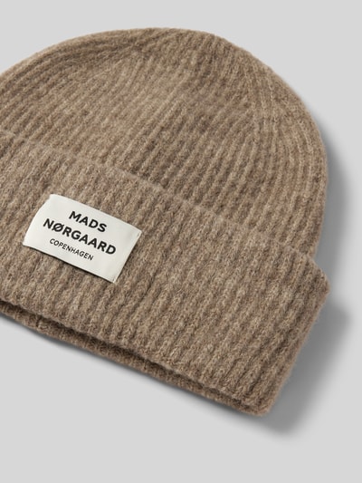Peek & Cloppenburg MADS NØRGAARDMütze mit Label-Detail Modell 'Tosca' in beige Tägliche Deals