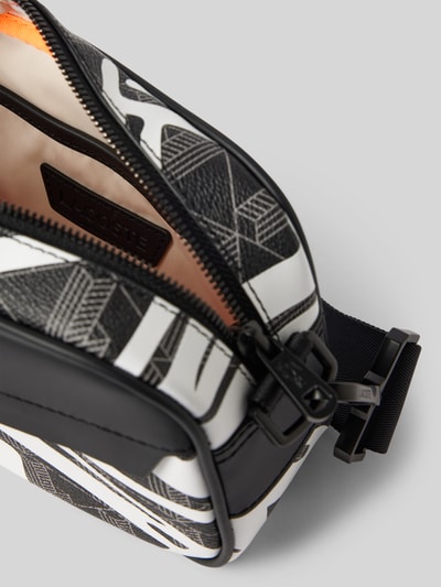 Peek & Cloppenburg LacosteUmhängetasche mit Label-Prägung in black Fabrikverkauf