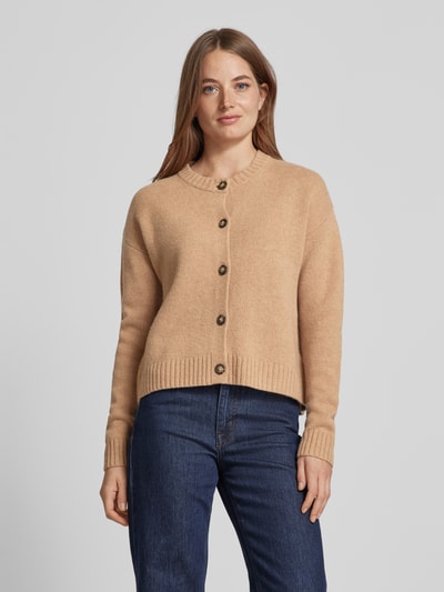 Peek & Cloppenburg Christian Berg WomanStrickjacke aus Wolle mit Rundhalsausschnitt in camel Zeitlich begrenztes Angebot