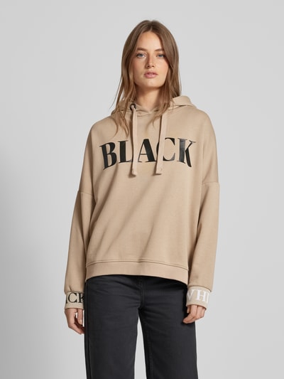 Peek & Cloppenburg miss goodlifeOversized Hoodie mit Label-Print in beige Nur noch ein Tag übrig
