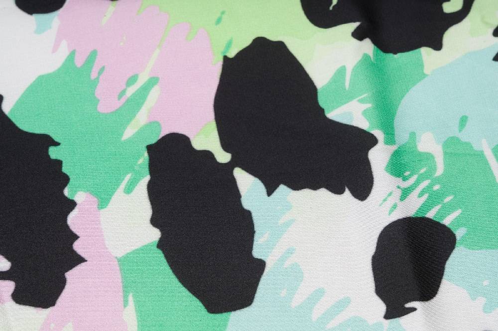 Stylebreaker Halstuch mit Tropic Leo Muster Letzter Tag