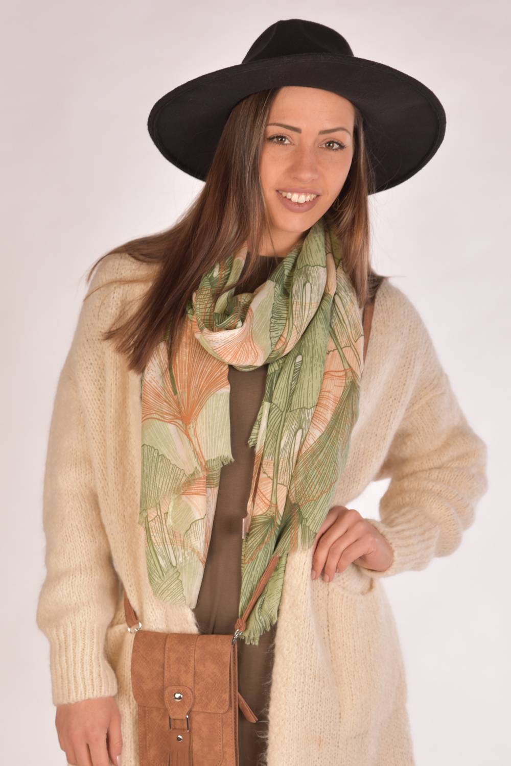 Stylebreaker Langer Schal Ginkgo Leaves Im Verkauf