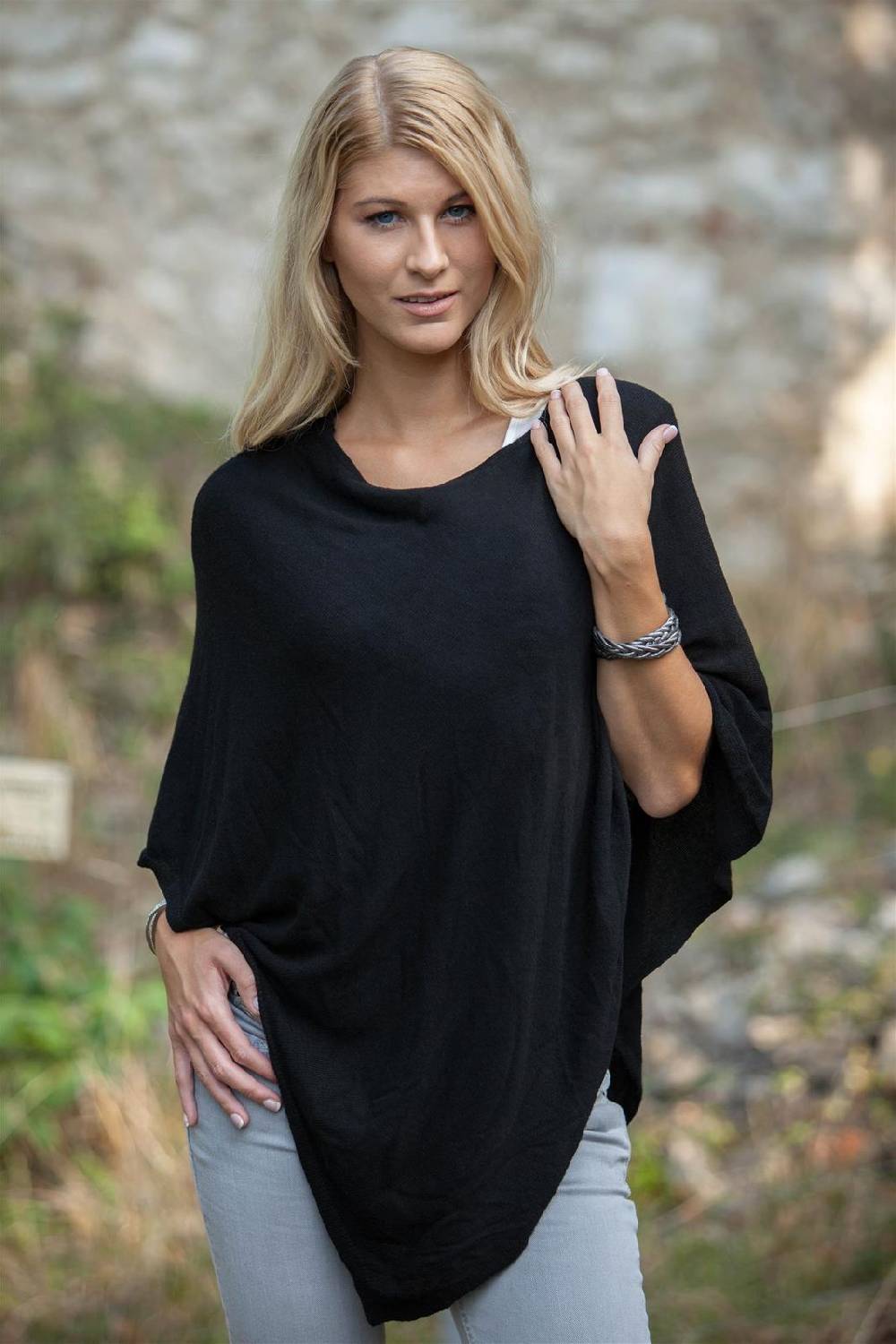 Stylebreaker Leichter Feinstrick Poncho Unifarben Osterangebot