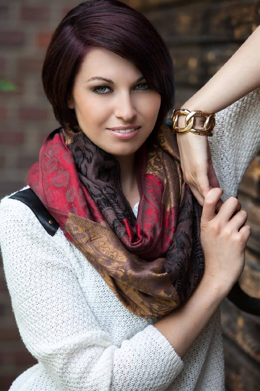 Stylebreaker Loop mit Hibiskus Blüten und Paisley Muster Top Angebot