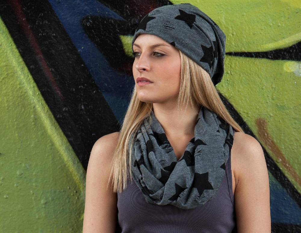 Stylebreaker Beanie mit Sterne & Punkte Muster Limitierter Zeitrabatt