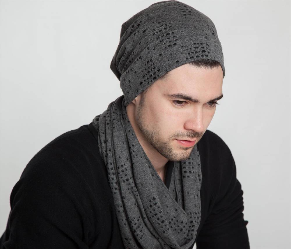 Stylebreaker Beanie mit kleinen Löchern im Destroyed used Look Saisonschlussverkauf