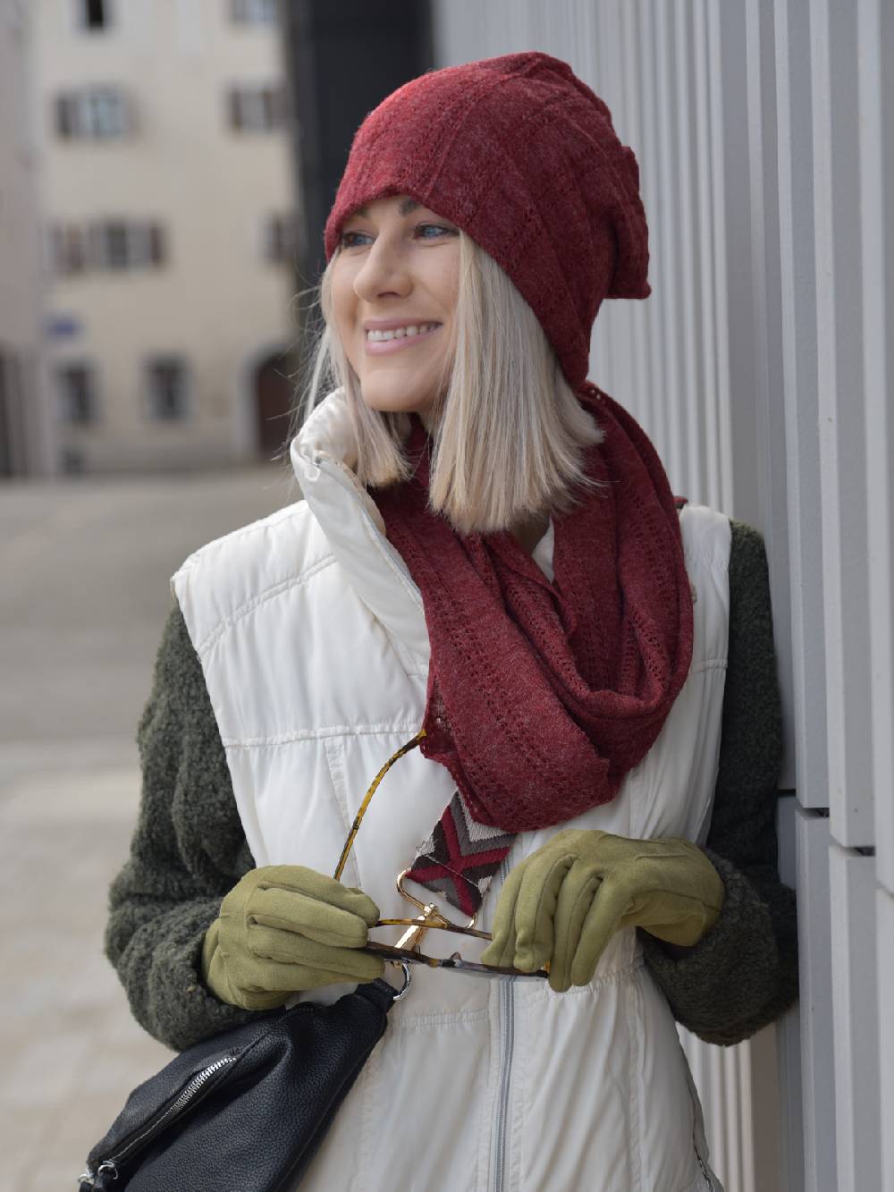 Stylebreaker Feinstrick Loop mit Lochmuster Outlet