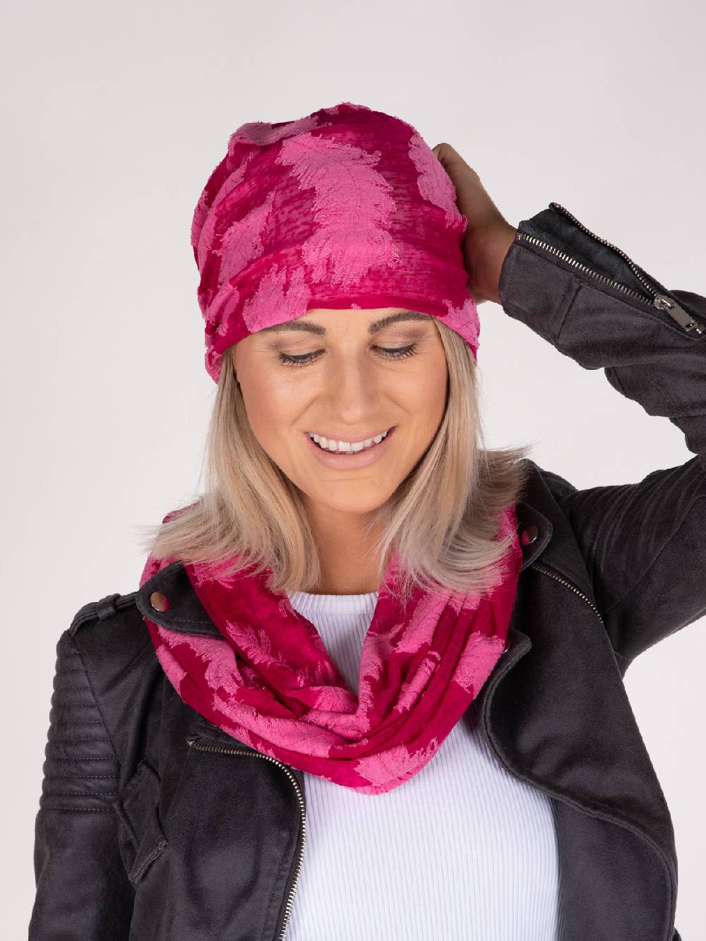 Stylebreaker Loop Schal mit Feder Muster Flash Sale
