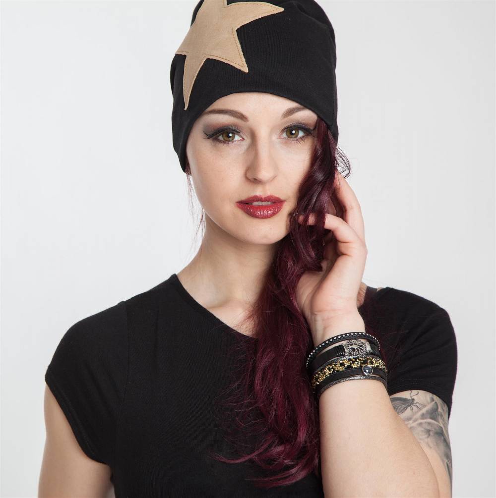 Stylebreaker Beanie mit aufgenähtem Kunstleder Stern Bestseller