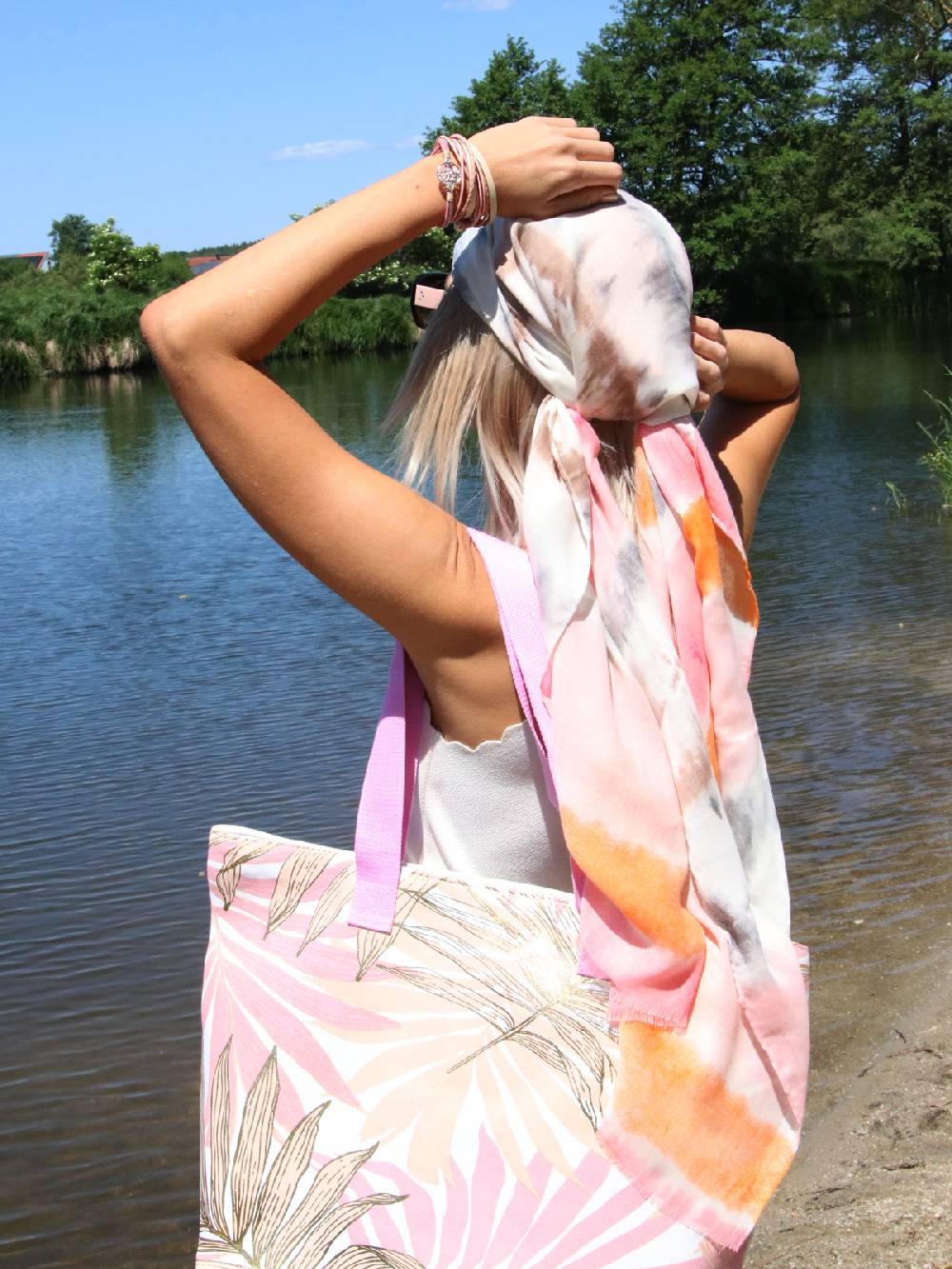 Stylebreaker Schal mit Batik Streifen Muster Kostenloser Versand