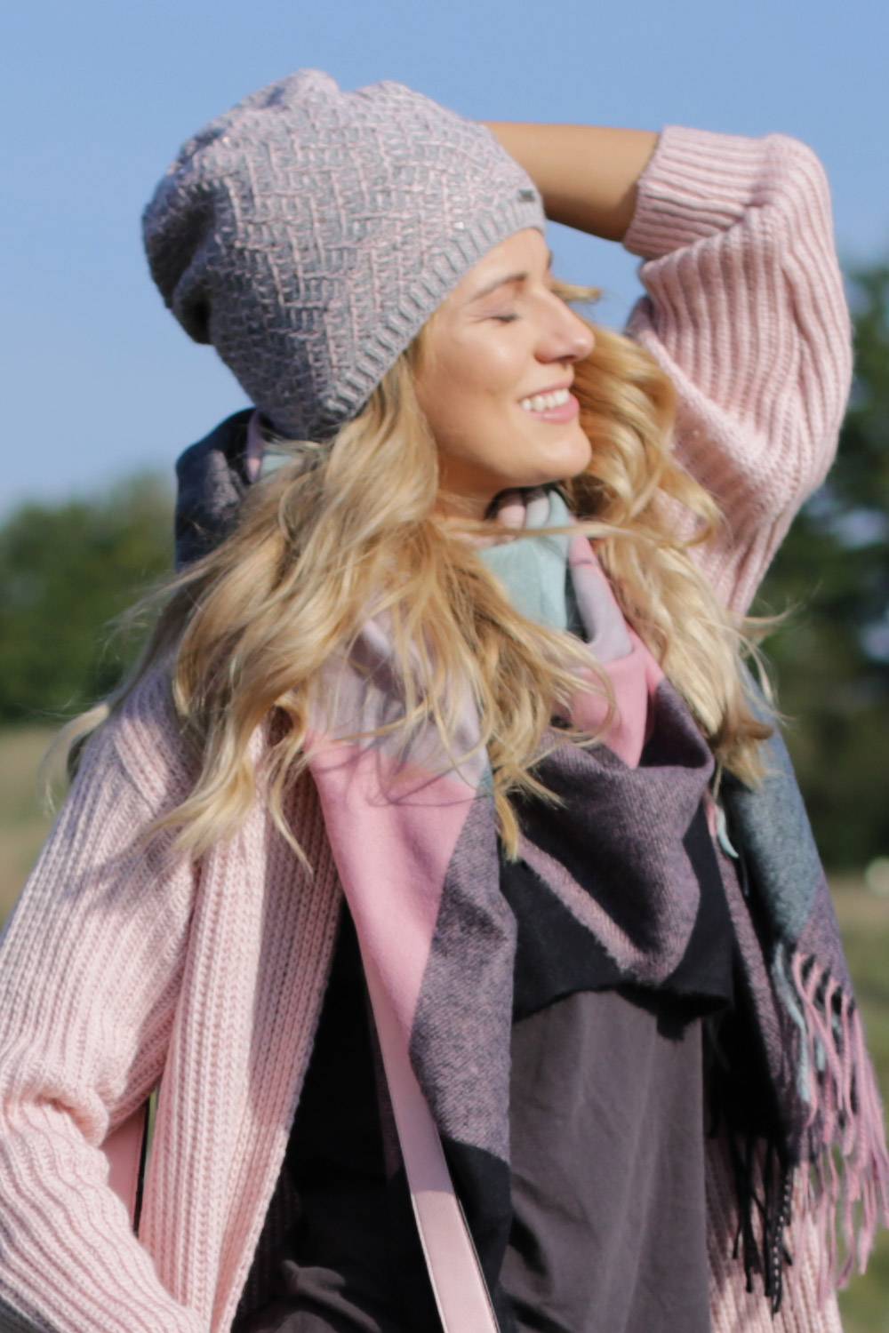 Stylebreaker Strick Beanie Mütze mit Pailletten Günstiger Verkauf