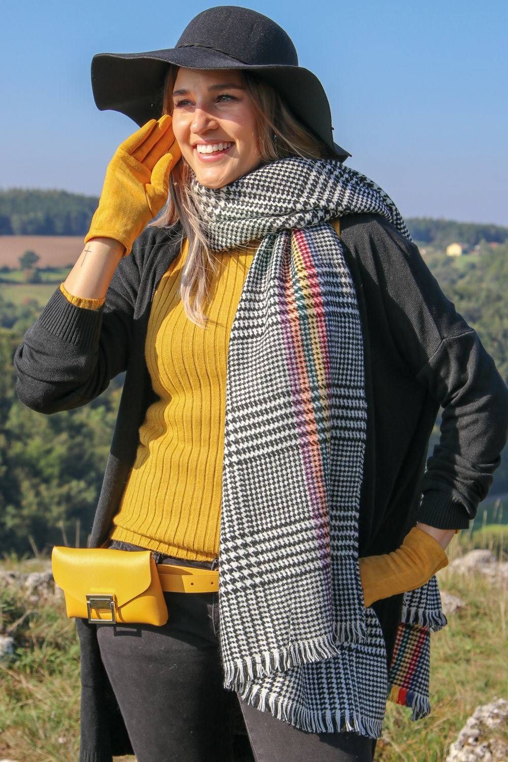 Stylebreaker Schal mit Hahnentritt Muster und bunten Streifen Bestseller