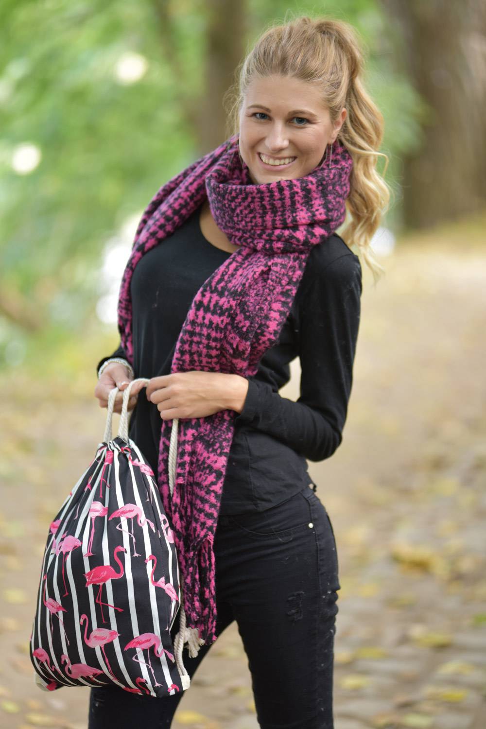 Stylebreaker Weicher Schal mit Karo Muster und langen Fransen Neueste Mode