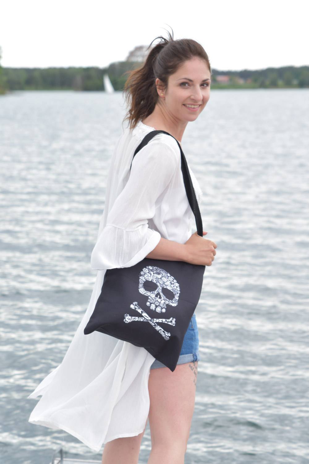 Stylebreaker Einkaufstasche mit Totenkopf Kauf eins, bekomm eins gratis