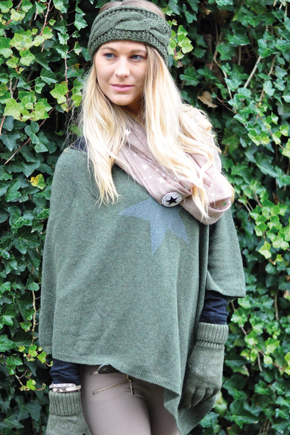 Stylebreaker Leichter Feinstrick Poncho mit Glitzer Stern Online Shopping