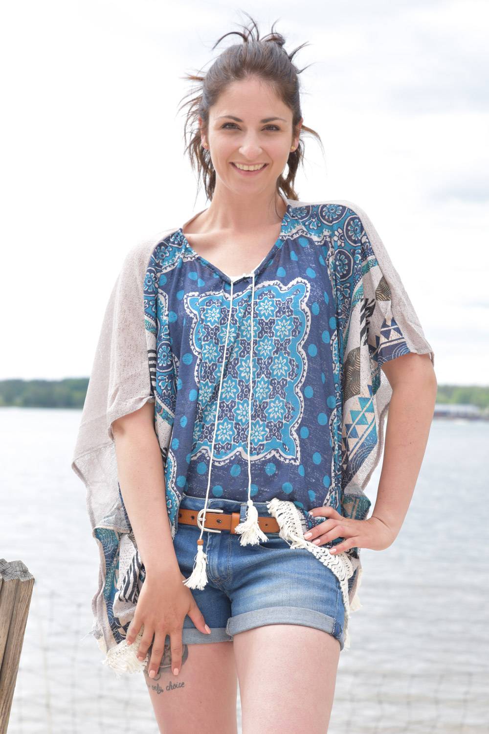 Stylebreaker Leichter Poncho mit Ethno Blumen Muster Tiefpreis