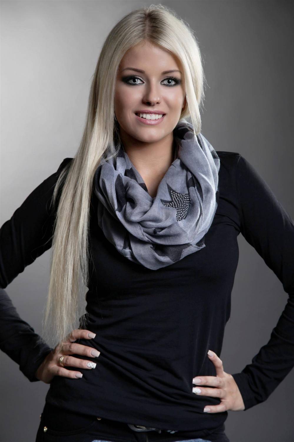 Stylebreaker Loop mit Sternen und Strass Applikation Bis zu 60% Rabatt