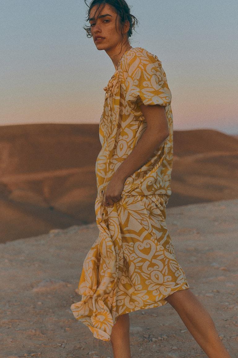 H&M Kleid mit Kordelzugdetail Bestseller