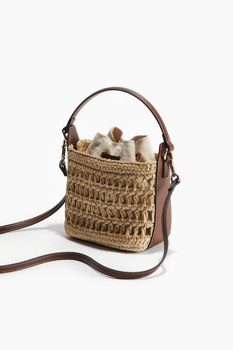 H&M Crossbody-Strohtasche Nur noch ein Tag übrig