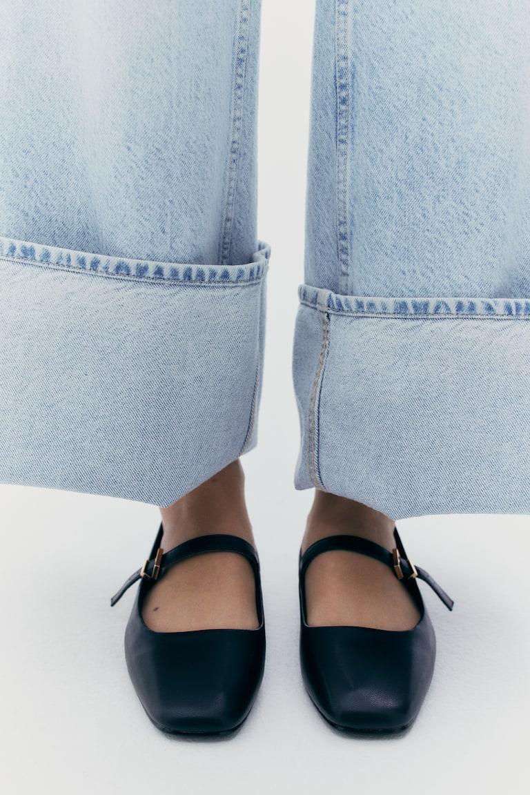 H&M Mary-Janes Zeitbegrenzte Promotion